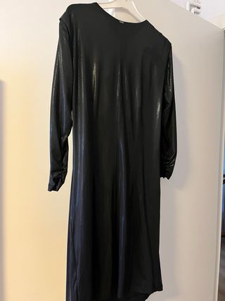 Vestido negro metalizado IKKS