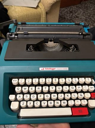 Máquina de escribir Scheidegger Hispano Suiza