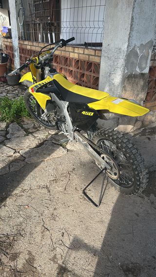 Suzuki 450 Motocross