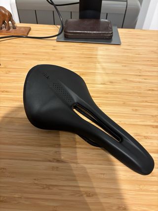Sillín Fizik Aliante R5 Negro