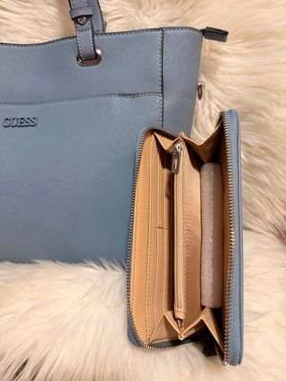Bolso y Cartera Guess Celeste