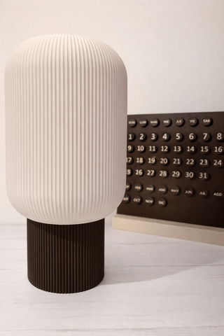 Lámpara de mesa diseño moderno