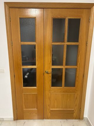 9 Puertas maciza de madera