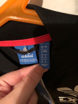 Chaqueta Adidas Negra con Blanco