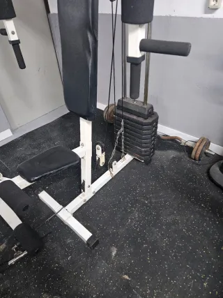 Máquina de gimnasio multifunción