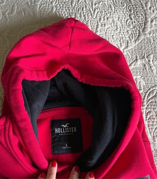 Sudadera Hollister Roja y Negra