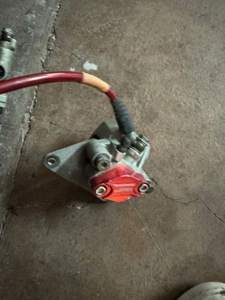 Pinça e bomba travão Suzuki LTR 450