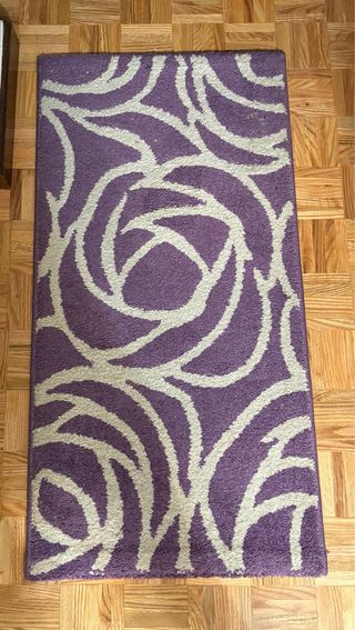2 Alfombras moradas diseño floral