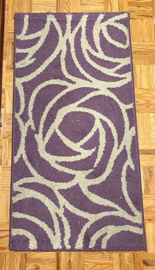 2 Alfombras moradas diseño floral