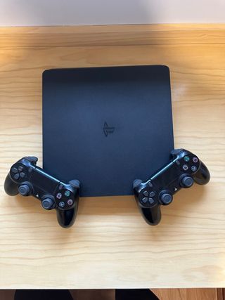 PS4 Slim Negra + 2 Mandos DualShock 4