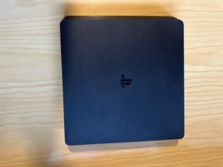 PS4 Slim Negra + 2 Mandos DualShock 4