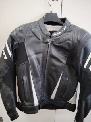 Chaqueta de cuero Revit