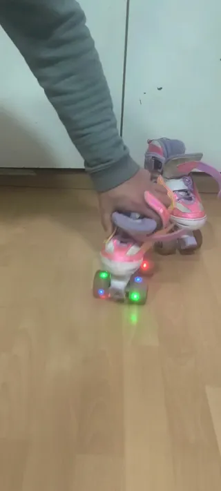 Patines 4 Ruedas Niña Talla 28-31