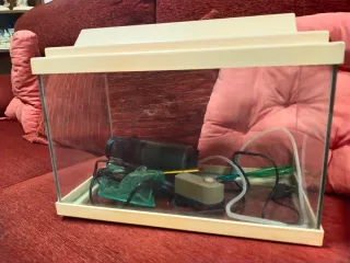 Dos acuarios 40 y 30 litros