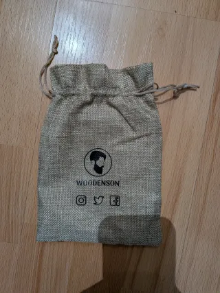 Lámpara de madera beige