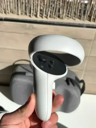 COMO NUEVO Meta Quest 2 con accesorios