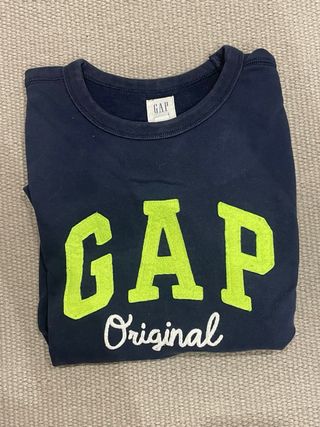 Pack 3 Vaqueros, 4 Camisetas y 5 sudaderas.