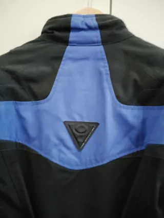 Chaqueta Revit Dynamic Negra/Azul