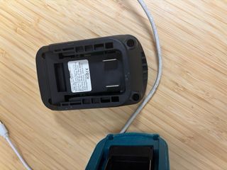 Lámpara LED Makita + Adaptador Dewalt