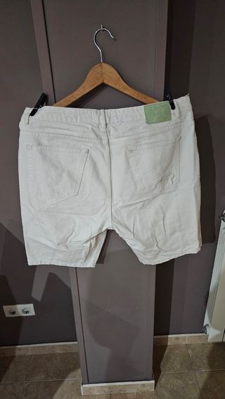 Bermudas Pull and Bear Ripped Talla 48 Blancas