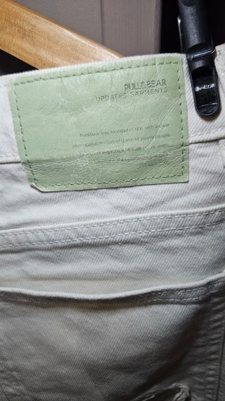 Bermudas Pull and Bear Ripped Talla 48 Blancas