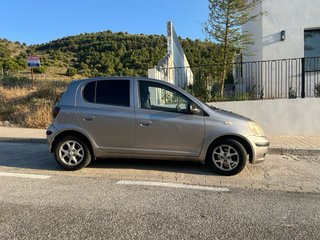 Toyota Yaris 2003