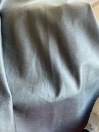 Falda skater efecto piel negra