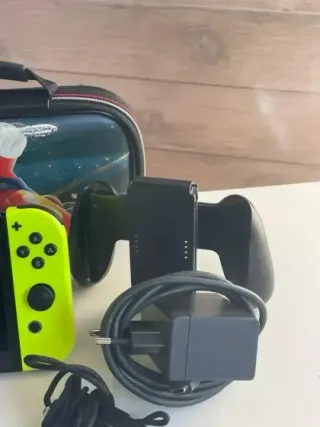Nintendo Switch come nuovo con accessori