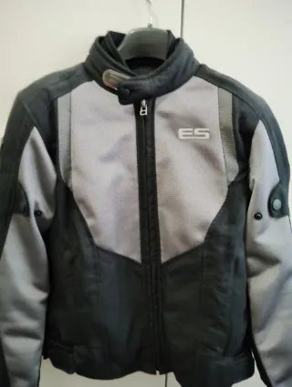Chaqueta Revit Negra y Gris