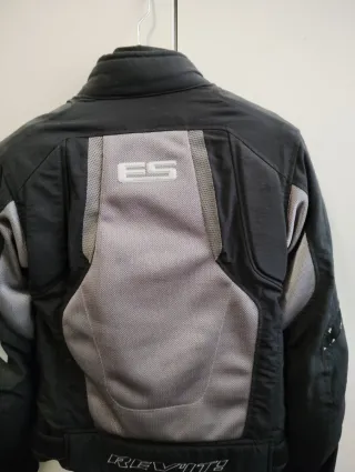 Chaqueta Revit Negra y Gris