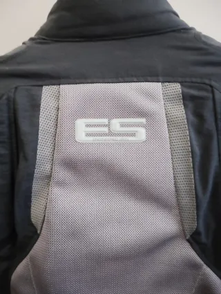 Chaqueta Revit Negra y Gris