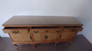 Bufete madera con sobre de cristal