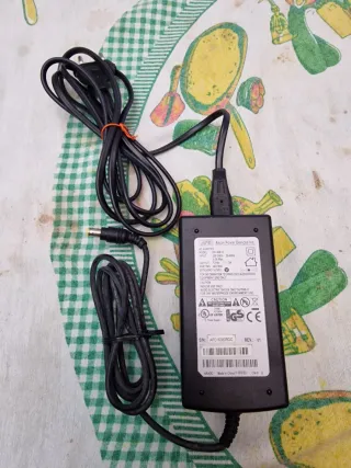 Adaptador de corriente Asian Power Devices Inc.