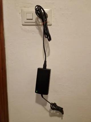 Adaptador de corriente Asian Power Devices Inc.