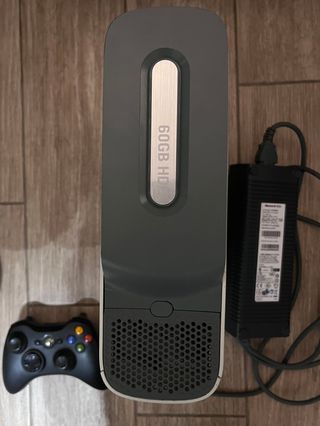Xbox 360 Bianca 60 GB + Controller + Giochi