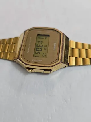 Reloj Casio A168 Dorado