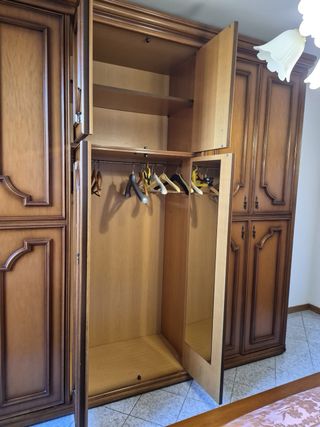 Armadio classico artigianale in legno