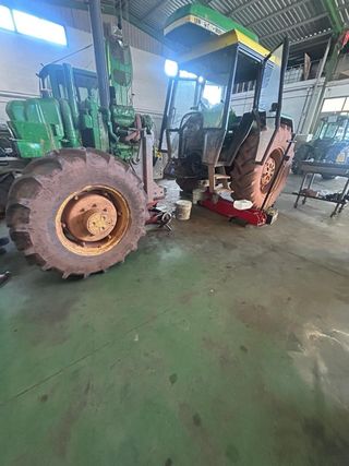 Tractor John Deere 2140 DT