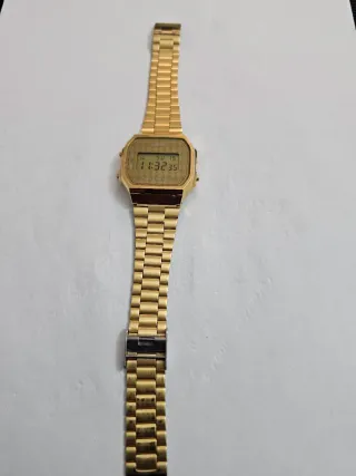 Reloj Casio A168 Dorado