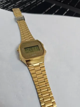 Reloj Casio A168 Dorado