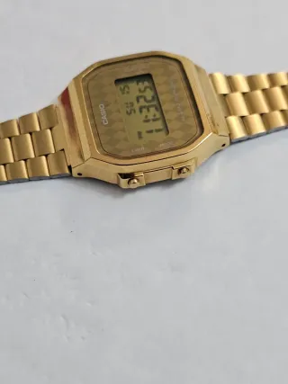 Reloj Casio A168 Dorado