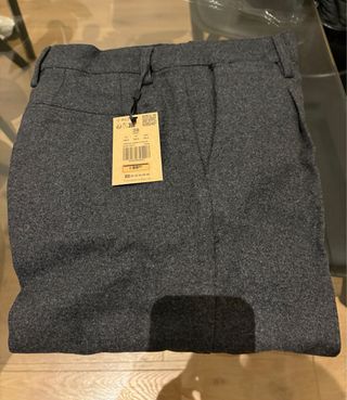 Pantalón de pinzas Scalpers