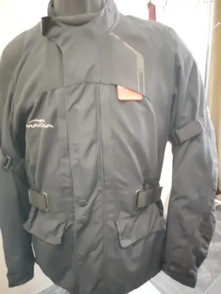 Chaqueta Magna Negra