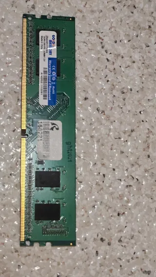 Memoria RAM  DDR4 4GB 4 piezas.