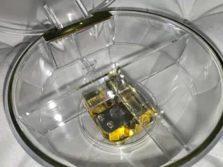 Carillon Sankyo Japan globo space age design