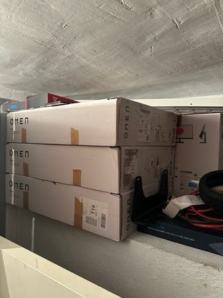 3 Monitores HP OMEN 32q