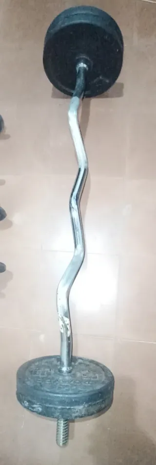 Equipo de gimnasio multifuncional y pesas