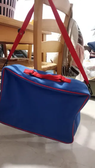 Maleta de tela Minnie Mouse azul y roja