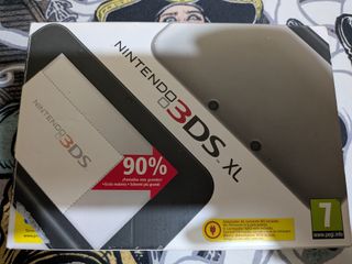 Nintendo 3DS XL + microSD 32GB + Cargador