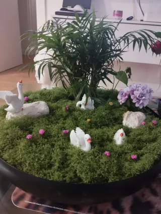 Centro de mesa decorativo con figuras